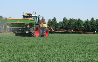 Kunstmeststrooier Amazone met Greenseekers gewassensoren